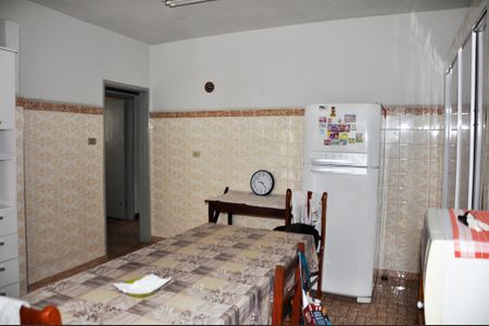 Casa à venda com 168m², 4 quartos e 3 vagas Casa à venda com 168m², 4 quartos e 3 vagasCozinha