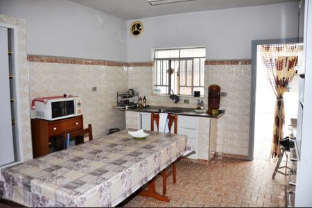 Casa à venda com 168m², 4 quartos e 3 vagas Casa à venda com 168m², 4 quartos e 3 vagasCozinha