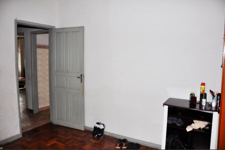 Casa à venda com 168m², 4 quartos e 3 vagas Casa à venda com 168m², 4 quartos e 3 vagasQuarto 2