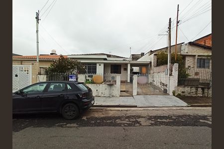 Casa à venda com 168m², 4 quartos e 3 vagas Casa à venda com 168m², 4 quartos e 3 vagasFachada