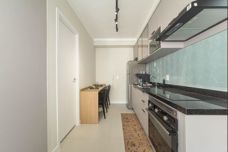 Cozinha de kitnet/studio para alugar com 1 quarto, 25m² em Butantã, São Paulo