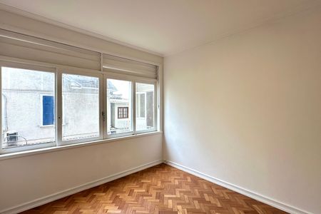 Apartamento para alugar com 117m², 3 quartos e sem vaga