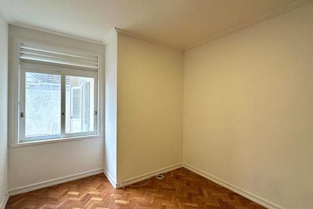 Apartamento para alugar com 117m², 3 quartos e sem vaga