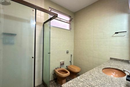 Apartamento para alugar com 117m², 3 quartos e sem vaga