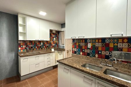 Apartamento para alugar com 117m², 3 quartos e sem vaga