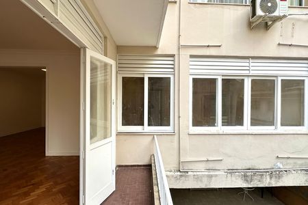 Apartamento para alugar com 117m², 3 quartos e sem vaga