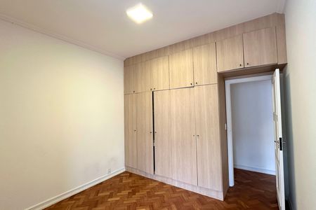 Apartamento para alugar com 117m², 3 quartos e sem vaga