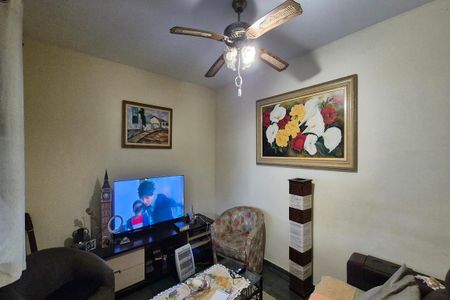 Casa à venda com 273m², 7 quartos e 1 vaga Casa à venda com 273m², 7 quartos e 1 vagaSala