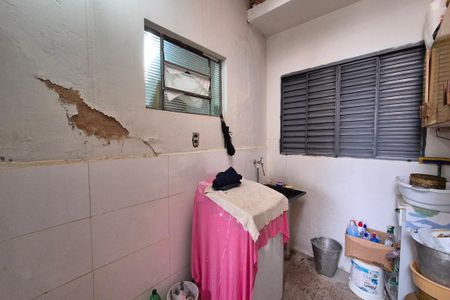 Casa à venda com 273m², 7 quartos e 1 vaga Casa à venda com 273m², 7 quartos e 1 vagaÁrea de Serviço