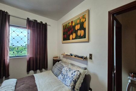 Casa à venda com 273m², 7 quartos e 1 vaga Casa à venda com 273m², 7 quartos e 1 vagaQuarto 2 - Suíte