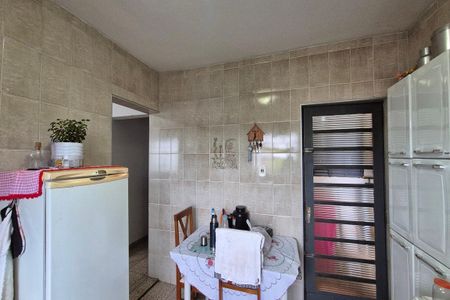 Casa à venda com 273m², 7 quartos e 1 vaga Casa à venda com 273m², 7 quartos e 1 vagaCozinha