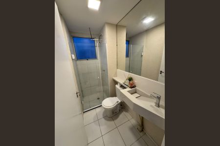 Banheiro de apartamento à venda com 2 quartos, 40m² em Hípica, Porto Alegre