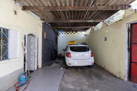 Casa à venda com 220m², 4 quartos e 2 vagas