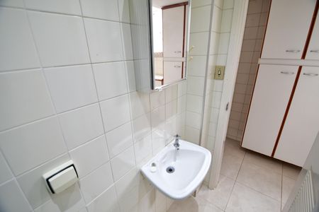 Apartamento para alugar com 152m², 3 quartos e 2 vagasBanheiro de serviço