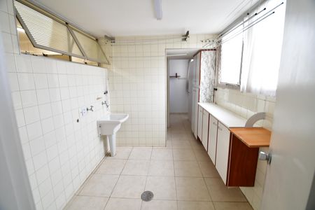 Apartamento para alugar com 152m², 3 quartos e 2 vagasÁrea de Serviço