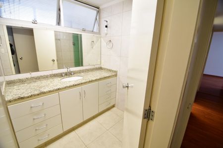 Apartamento para alugar com 152m², 3 quartos e 2 vagasBanheiro Suíte