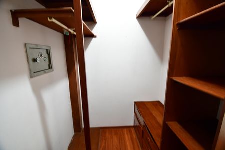 Apartamento para alugar com 152m², 3 quartos e 2 vagasQuarto 3 - Suíte Closet