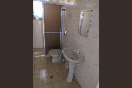 Banheiro  de apartamento para alugar com 2 quartos, 84m² em Vila Caiçara, Praia Grande