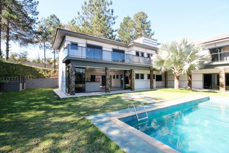 Casa de condomínio para alugar com 750m², 4 quartos e 8 vagas Casa de condomínio para alugar com 750m², 4 quartos e 8 vagasÁrea comum