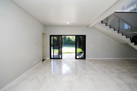 Casa de condomínio para alugar com 750m², 4 quartos e 8 vagas Casa de condomínio para alugar com 750m², 4 quartos e 8 vagasSala de Estar