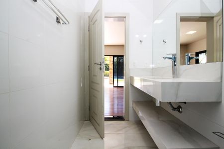 Casa de condomínio para alugar com 750m², 4 quartos e 8 vagas Casa de condomínio para alugar com 750m², 4 quartos e 8 vagasÁrea comum