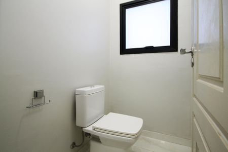 Casa de condomínio para alugar com 750m², 4 quartos e 8 vagas Casa de condomínio para alugar com 750m², 4 quartos e 8 vagasLavabo