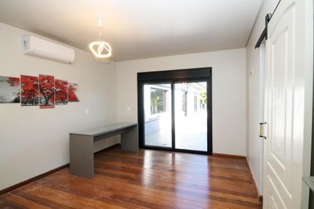 Casa de condomínio para alugar com 750m², 4 quartos e 8 vagas Casa de condomínio para alugar com 750m², 4 quartos e 8 vagasSuíte 4