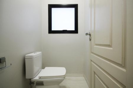 Casa de condomínio para alugar com 750m², 4 quartos e 8 vagas Casa de condomínio para alugar com 750m², 4 quartos e 8 vagasLavabo