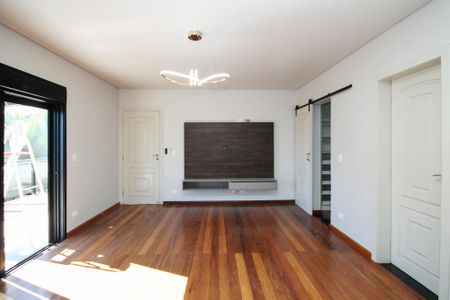 Casa de condomínio para alugar com 750m², 4 quartos e 8 vagas Casa de condomínio para alugar com 750m², 4 quartos e 8 vagasSuíte 1