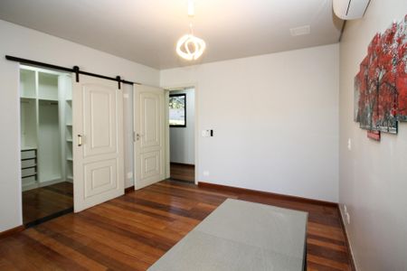 Casa de condomínio para alugar com 750m², 4 quartos e 8 vagas Casa de condomínio para alugar com 750m², 4 quartos e 8 vagasSuíte 4