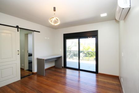 Casa de condomínio para alugar com 750m², 4 quartos e 8 vagas Casa de condomínio para alugar com 750m², 4 quartos e 8 vagasSuíte 3