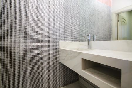 Casa de condomínio para alugar com 750m², 4 quartos e 8 vagas Casa de condomínio para alugar com 750m², 4 quartos e 8 vagasLavabo
