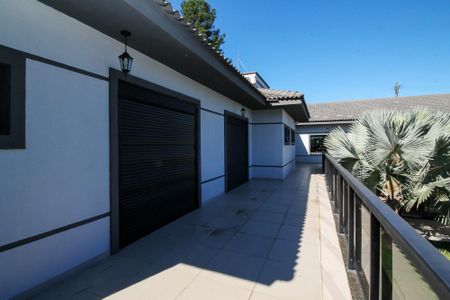 Casa de condomínio para alugar com 750m², 4 quartos e 8 vagas Casa de condomínio para alugar com 750m², 4 quartos e 8 vagasVaranda da Suítes 1,2,3 e 4