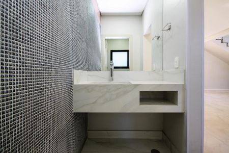 Casa de condomínio para alugar com 750m², 4 quartos e 8 vagas Casa de condomínio para alugar com 750m², 4 quartos e 8 vagasLavabo