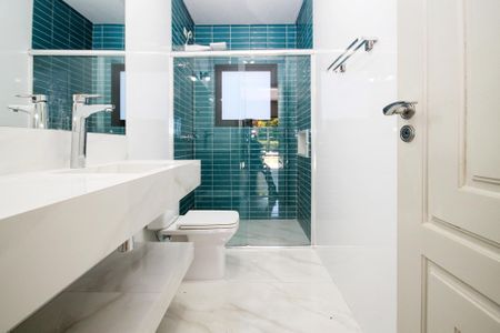 Casa de condomínio para alugar com 750m², 4 quartos e 8 vagas Casa de condomínio para alugar com 750m², 4 quartos e 8 vagasÁrea comum