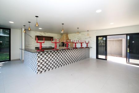 Casa de condomínio para alugar com 750m², 4 quartos e 8 vagas Casa de condomínio para alugar com 750m², 4 quartos e 8 vagasÁrea comum