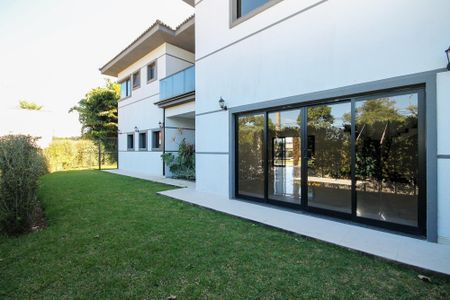 Casa de condomínio para alugar com 750m², 4 quartos e 8 vagas Casa de condomínio para alugar com 750m², 4 quartos e 8 vagasÁrea comum