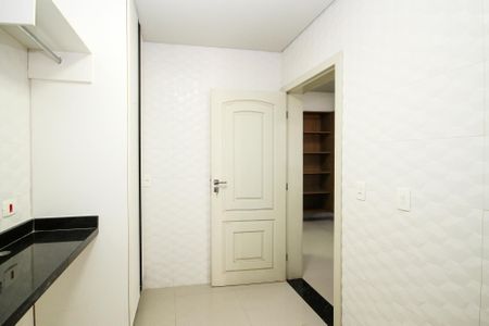 Casa de condomínio para alugar com 750m², 4 quartos e 8 vagas Casa de condomínio para alugar com 750m², 4 quartos e 8 vagasLavanderia