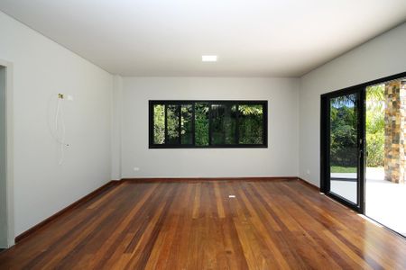 Casa de condomínio para alugar com 750m², 4 quartos e 8 vagas Casa de condomínio para alugar com 750m², 4 quartos e 8 vagasÁrea comum