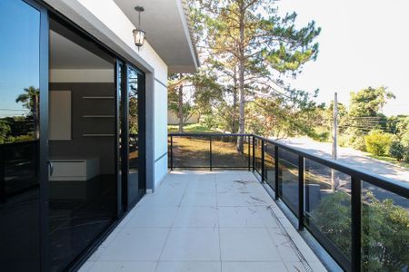 Casa de condomínio para alugar com 750m², 4 quartos e 8 vagas Casa de condomínio para alugar com 750m², 4 quartos e 8 vagasVaranda Sala de TV
