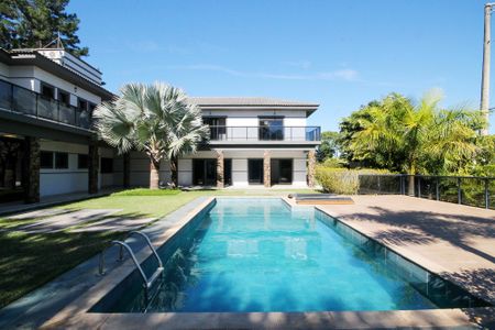 Casa de condomínio para alugar com 750m², 4 quartos e 8 vagas Casa de condomínio para alugar com 750m², 4 quartos e 8 vagasÁrea comum