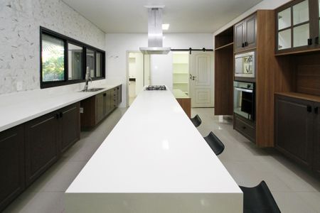 Casa de condomínio para alugar com 750m², 4 quartos e 8 vagas Casa de condomínio para alugar com 750m², 4 quartos e 8 vagasCozinha