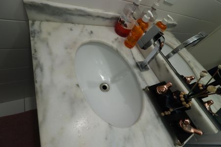 Apartamento à venda com 50m², 2 quartos e 1 vagaBanheiro - Pia