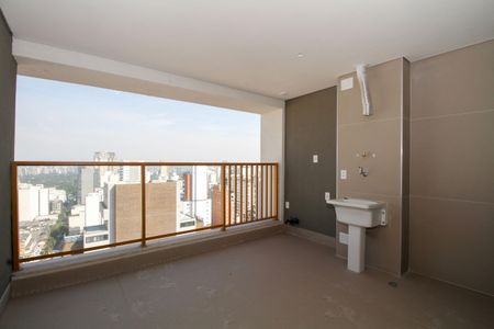 Apartamento à venda com 70m², 2 quartos e 1 vaga Apartamento à venda com 70m², 2 quartos e 1 vagaVaranda