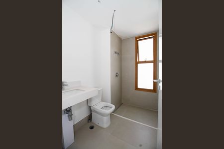 Apartamento à venda com 70m², 2 quartos e 1 vaga Apartamento à venda com 70m², 2 quartos e 1 vagaBanheiro da Suíte