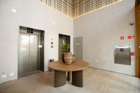 Apartamento à venda com 70m², 2 quartos e 1 vaga Apartamento à venda com 70m², 2 quartos e 1 vagaHall Social