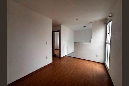 Sala de apartamento para alugar com 2 quartos, 45m² em Jansen, Gravataí