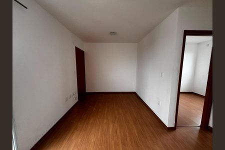 Sala de apartamento para alugar com 2 quartos, 45m² em Jansen, Gravataí