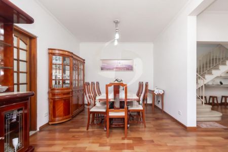 Casa à venda com 225m², 3 quartos e 3 vagas