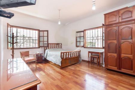 Casa à venda com 3 quartos, 225m² em Planalto Paulista, São Paulo
